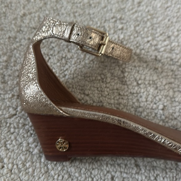 euc tory burch savannah wedge sandal - Picture 5 of 12